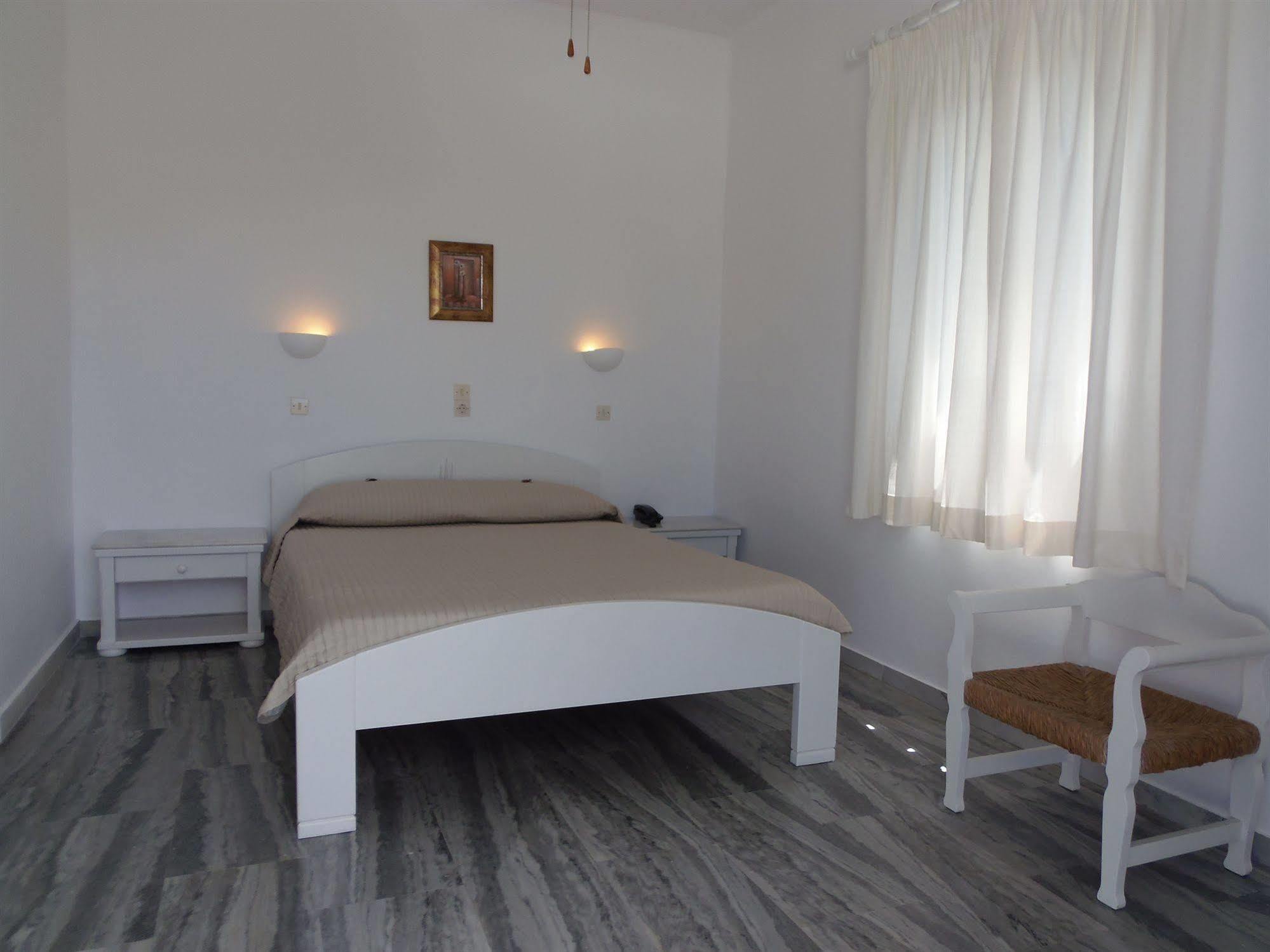 Hotel Manos Naousa